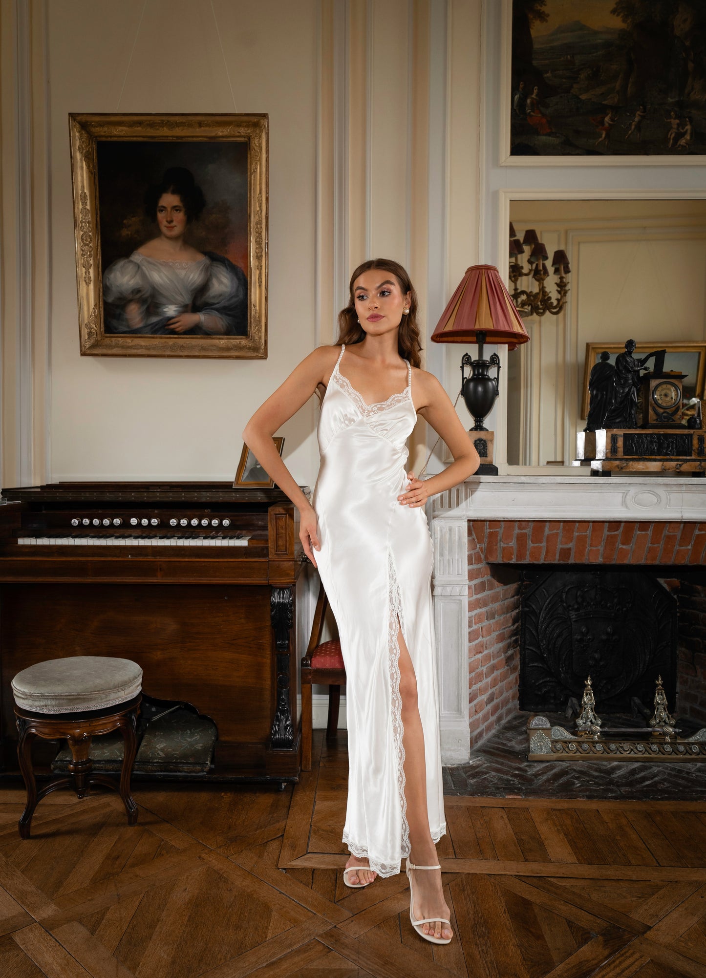 White dress "Angel"