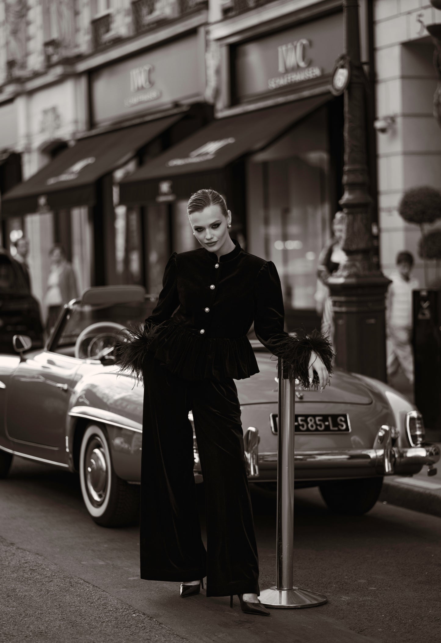 Velvet suit black “L’impératrice”