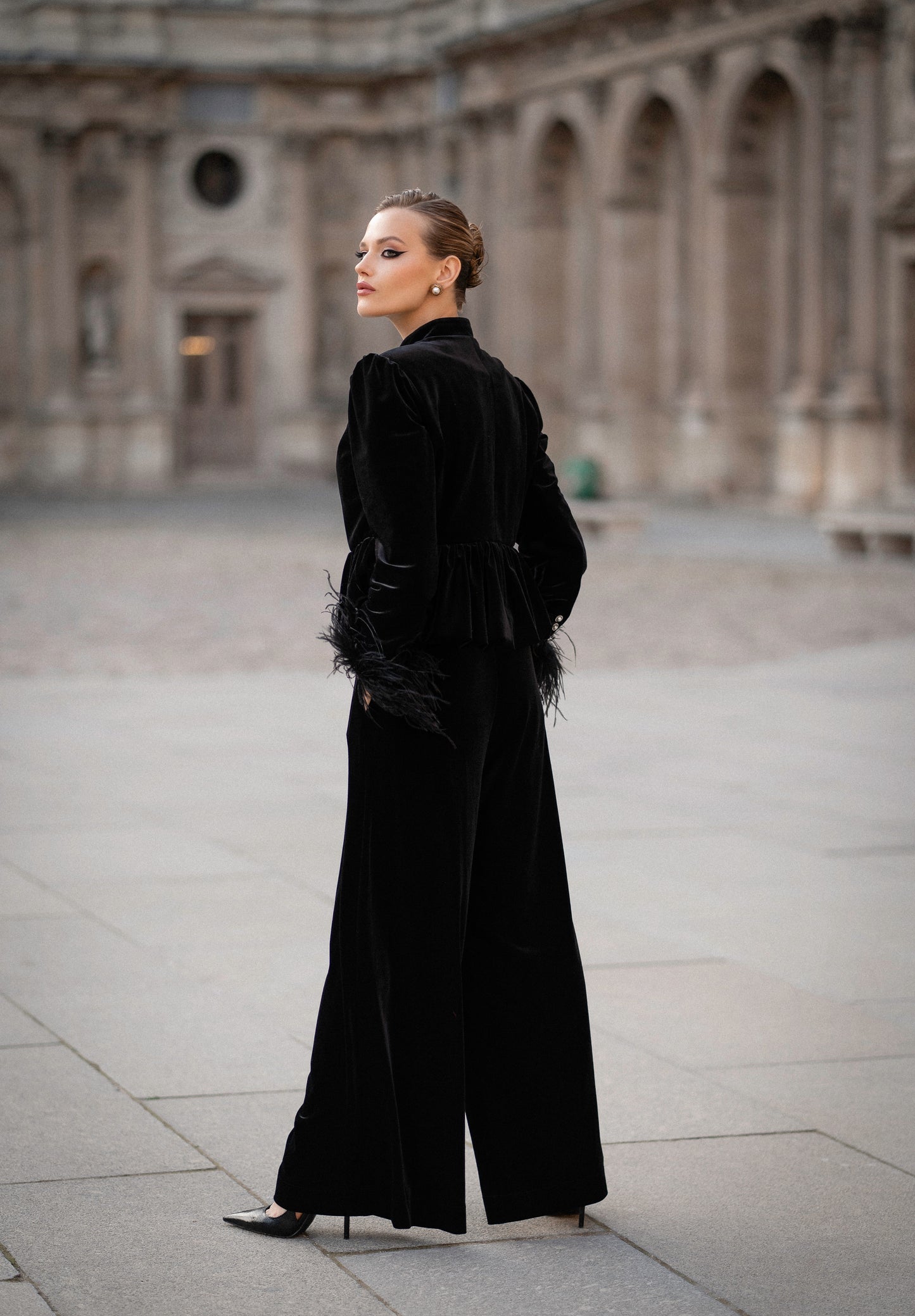 Velvet suit black “L’impératrice”
