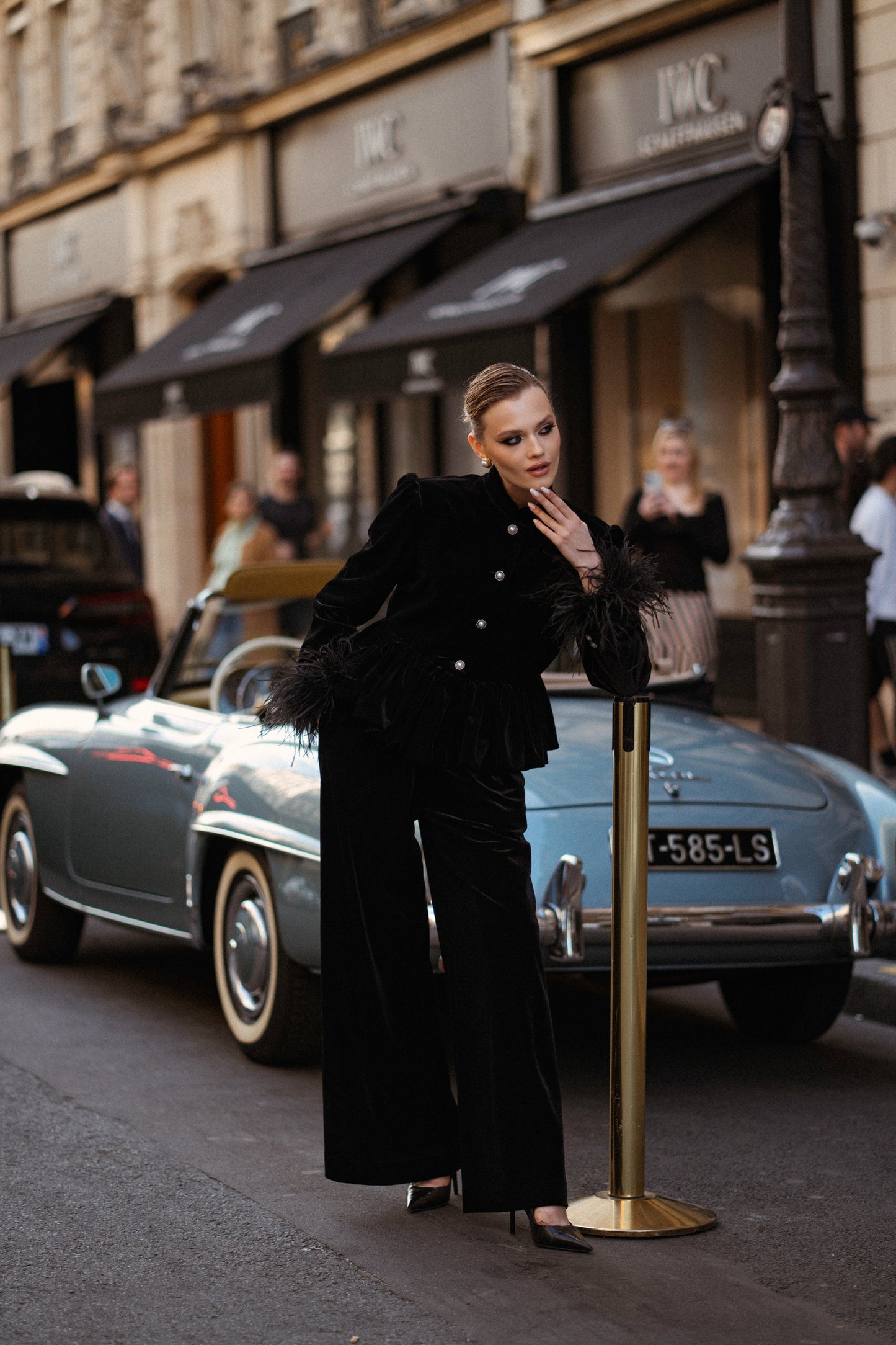 Velvet suit black “L’impératrice”