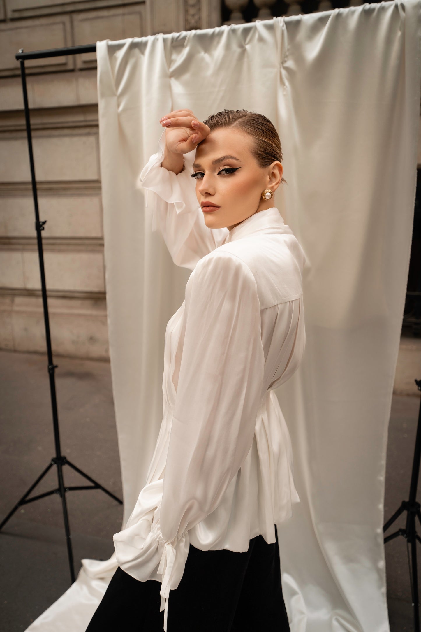 « White swan » blouse