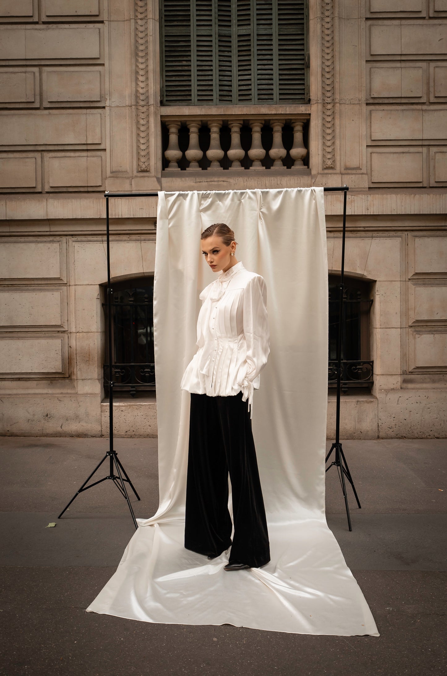 « White swan » blouse