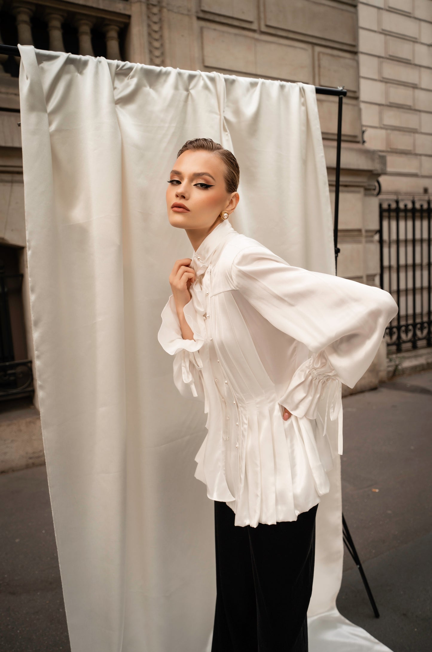 « White swan » blouse