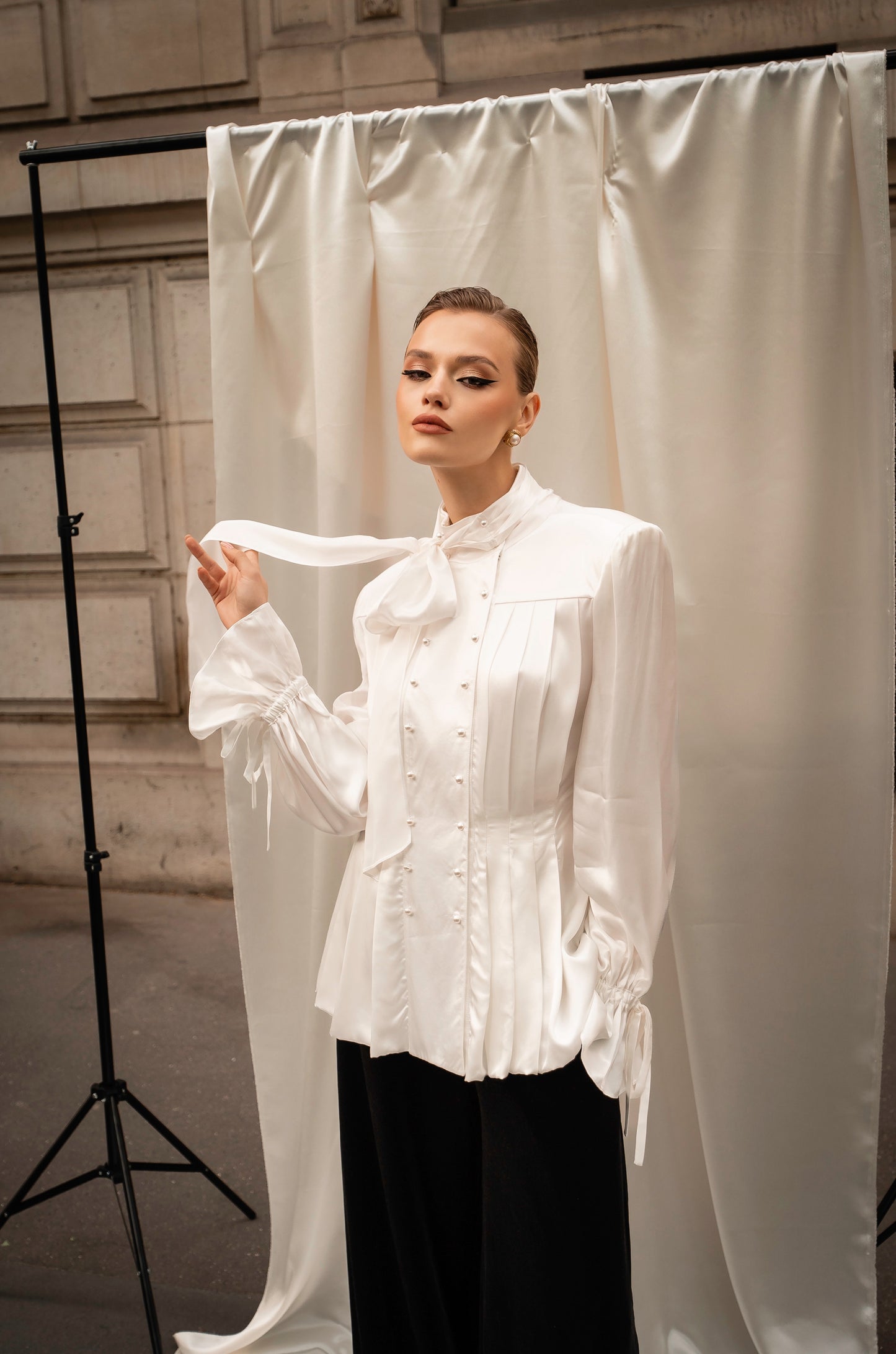 « White swan » blouse