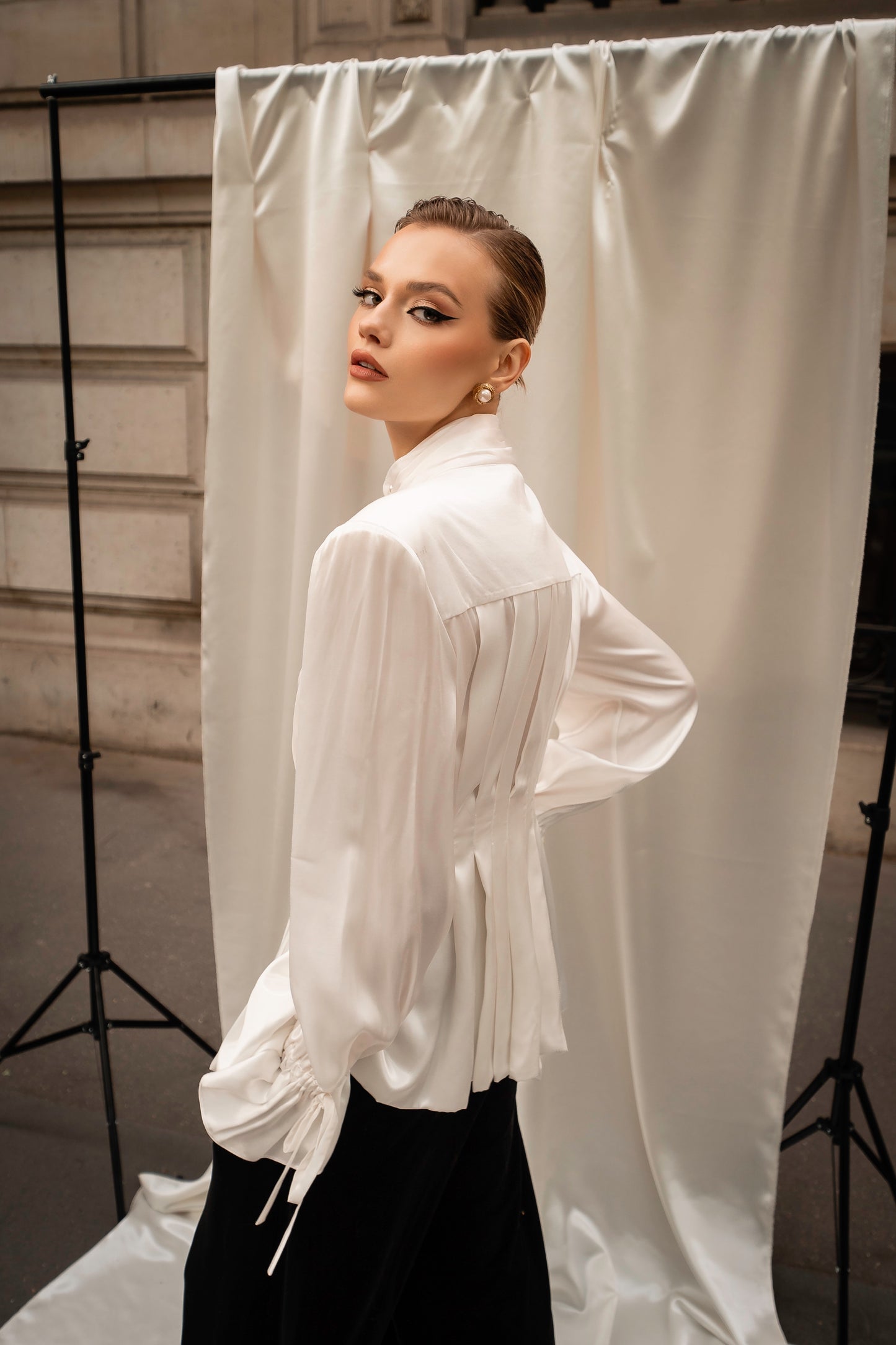 « White swan » blouse
