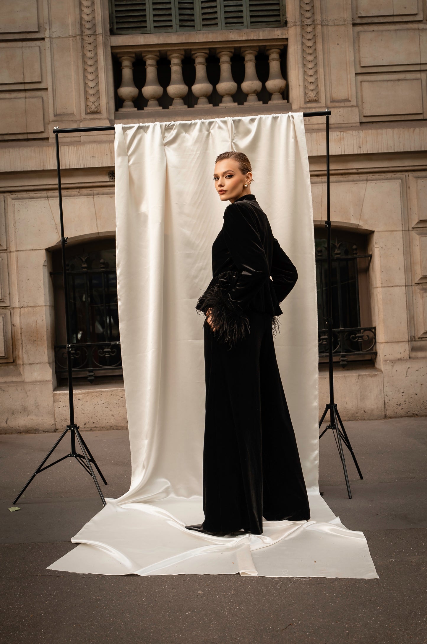 Velvet suit black “L’impératrice”